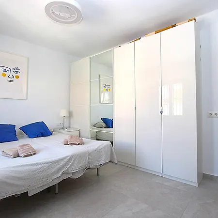 Stunning Views And Well Presented 2 Bed In Punta Lara Pc11 *