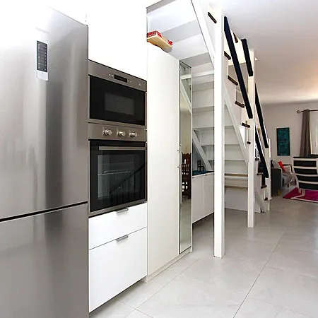 Villa Stunning Views And Well Presented 2 Bed In Punta Lara Pc11 *